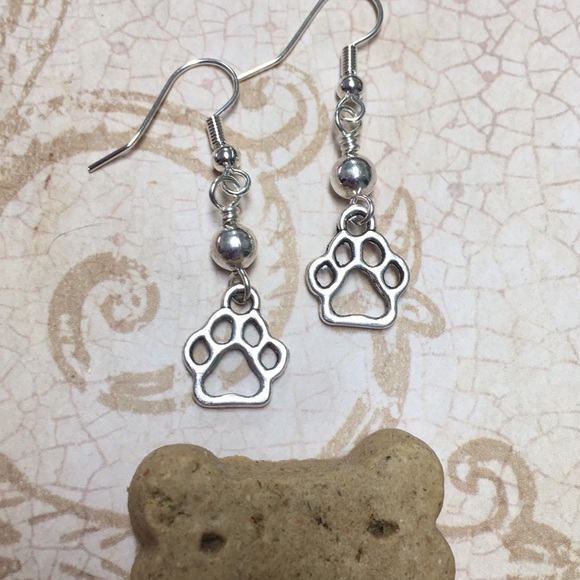 Paw print earrings silver plated nickel free - Picture 2 of 7